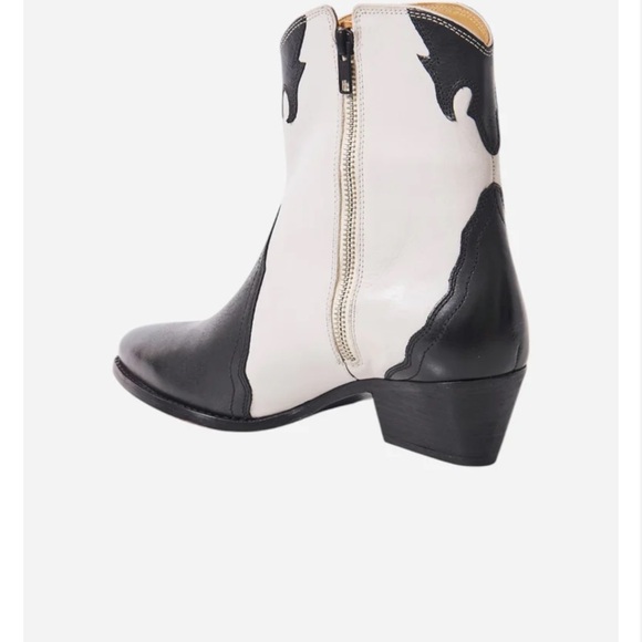 Free People Shoes New Frontier Western Boot in
Arctic Fox Combo - Picture 8 of 13